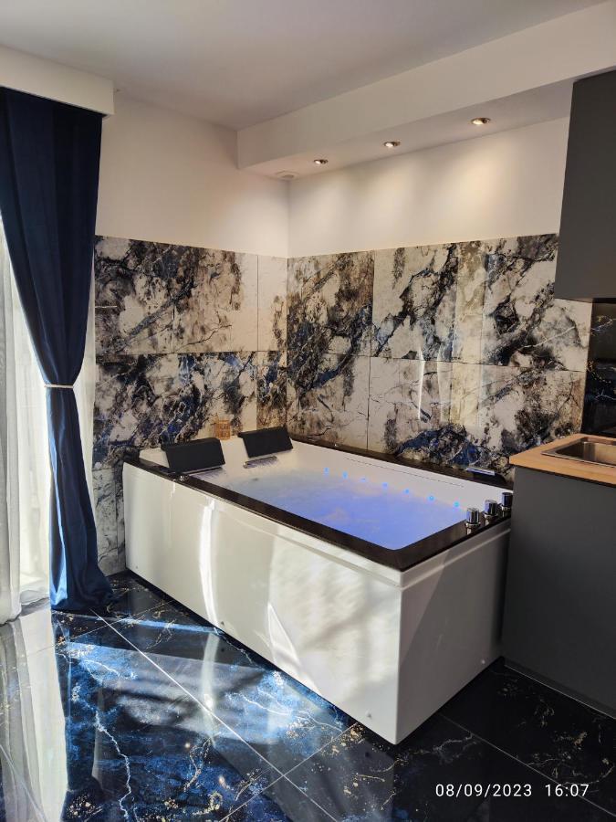 Studio Avec Jaccuzzi Saintry-sur-Seine Экстерьер фото